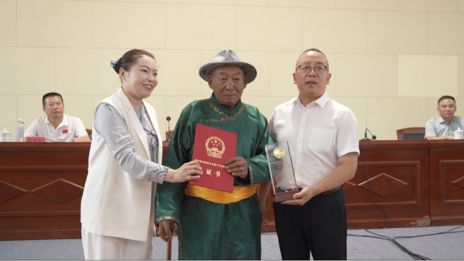 深耕史诗文脉 筑牢传承根基 深耕史诗文脉 筑牢传承根基