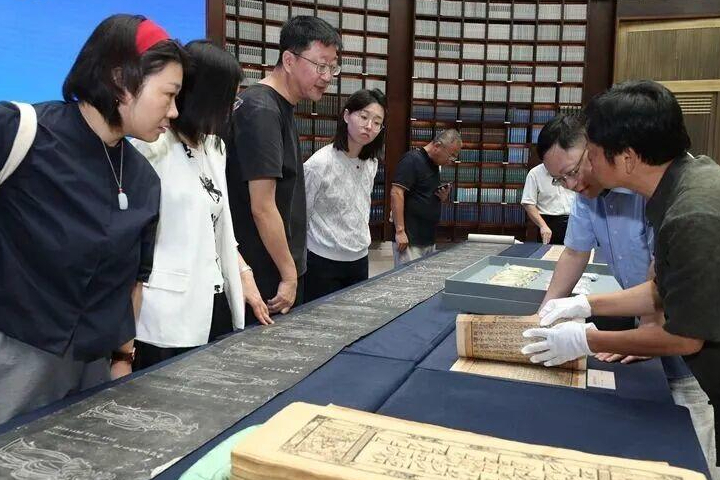 2026年中华传统晒书大会山东省主场活动在孔子博物馆举行