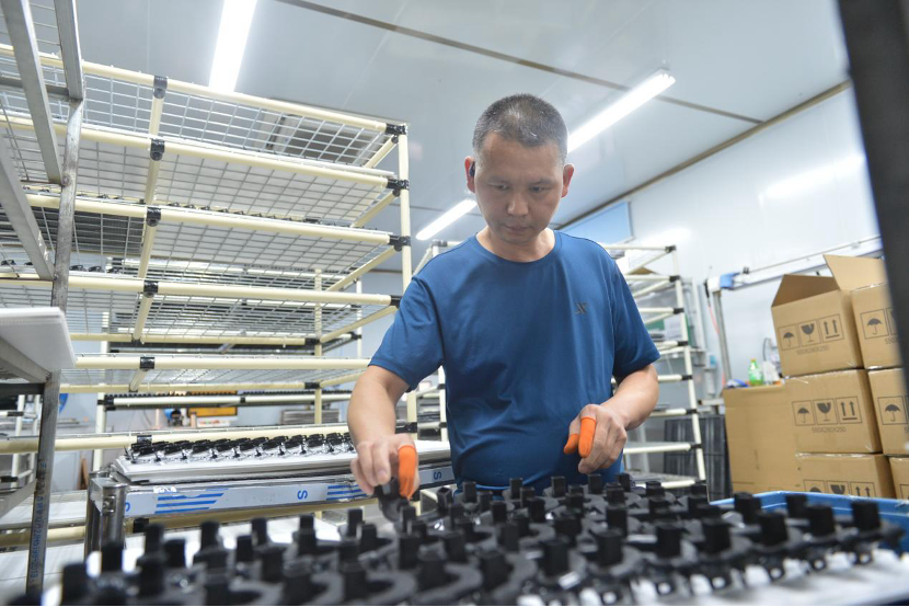 从造机床到产重卡，咸宁装备制造产业“硬”在哪？