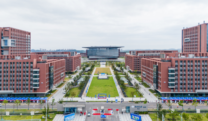 中国车谷“长”出大学城 中国车谷“长”出大学城