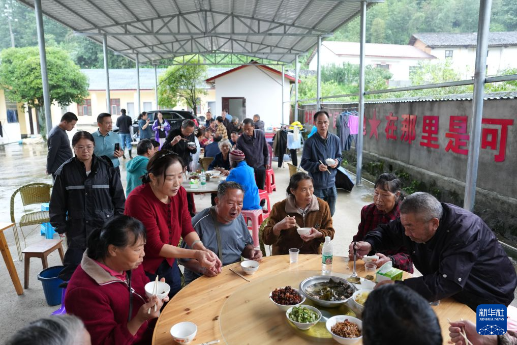 湖南炎陵:强降雨后抢险救灾