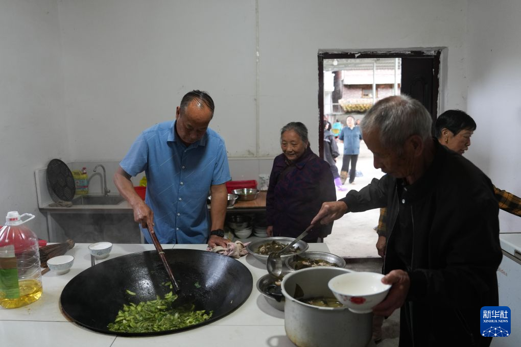 湖南炎陵:强降雨后抢险救灾