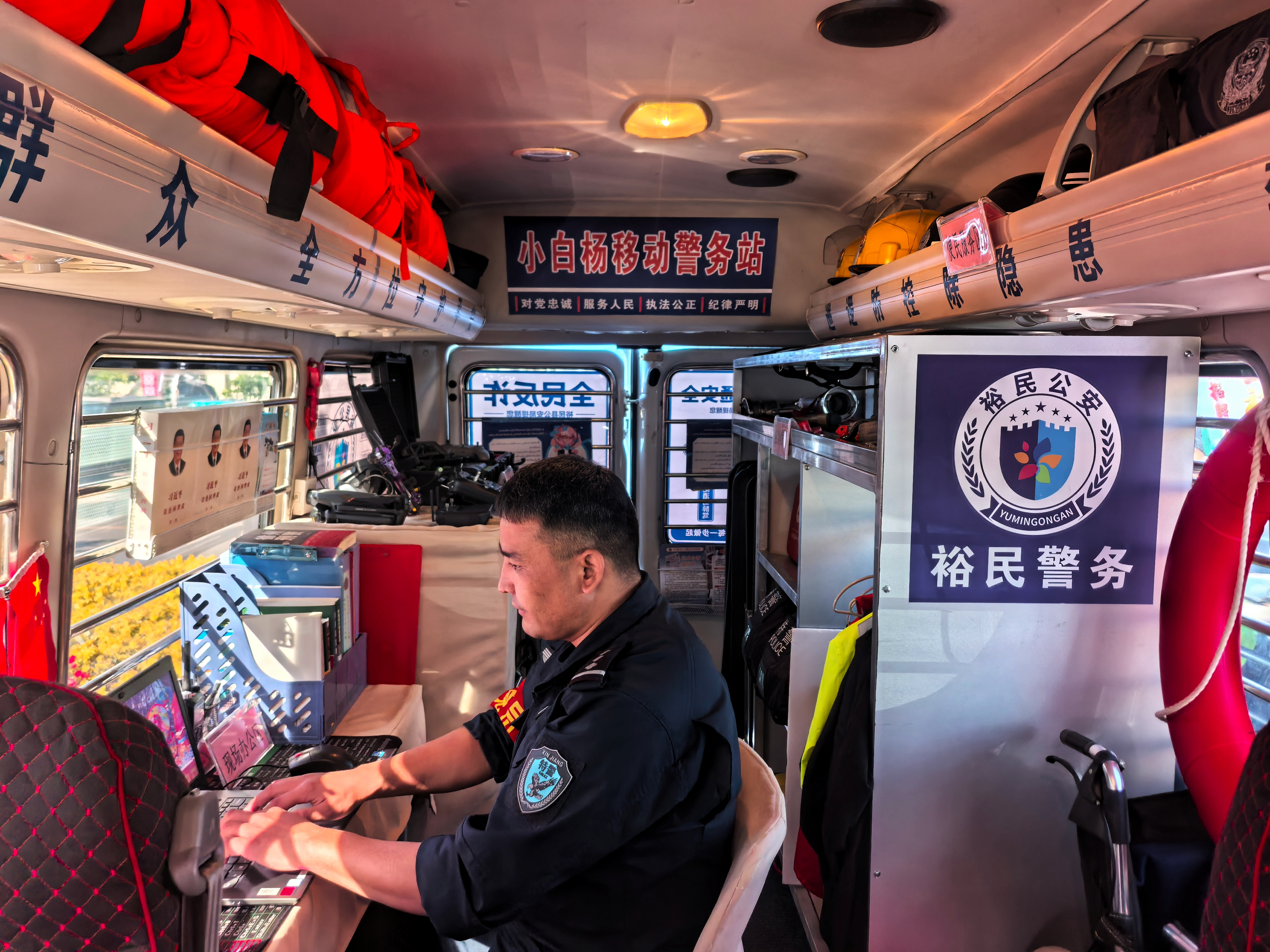 裕民县“小白杨”集市:烟火集市里,解锁基层治理的民生温度