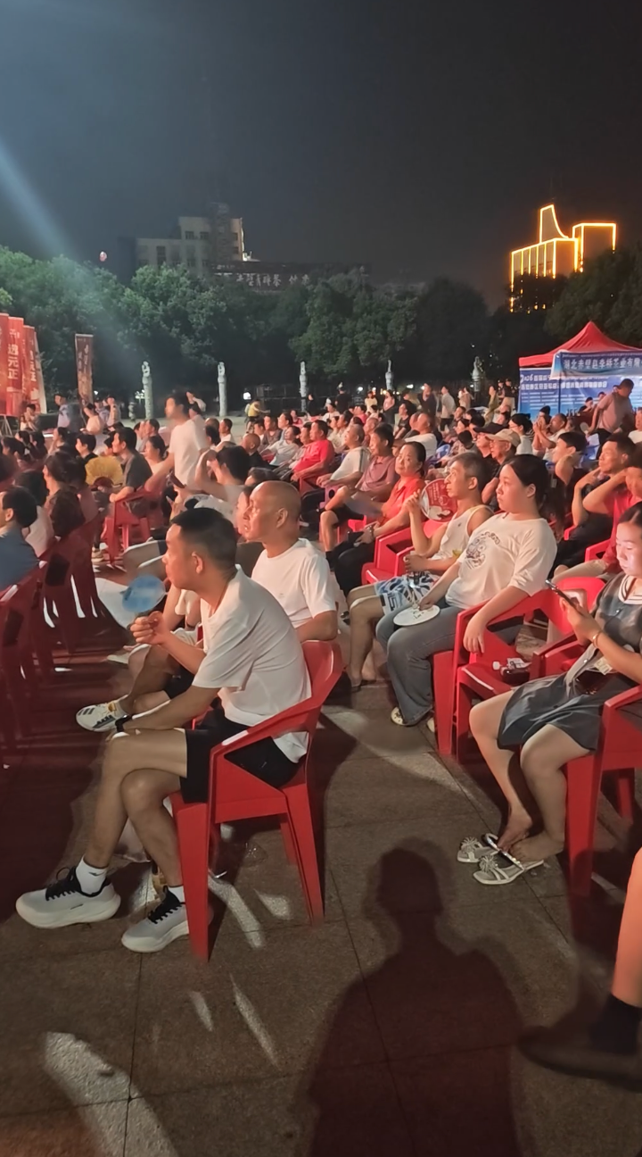 咸沔竞秀 伯仲难分——2026年湖北省城市足球联赛咸宁外星人队第十三战综述