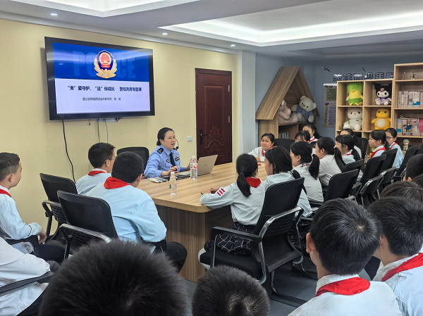 重庆丰都：警校共育法治课 精准护航小学生成长