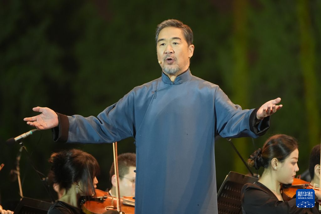 2026西安交响乐团大雁塔户外公演举行