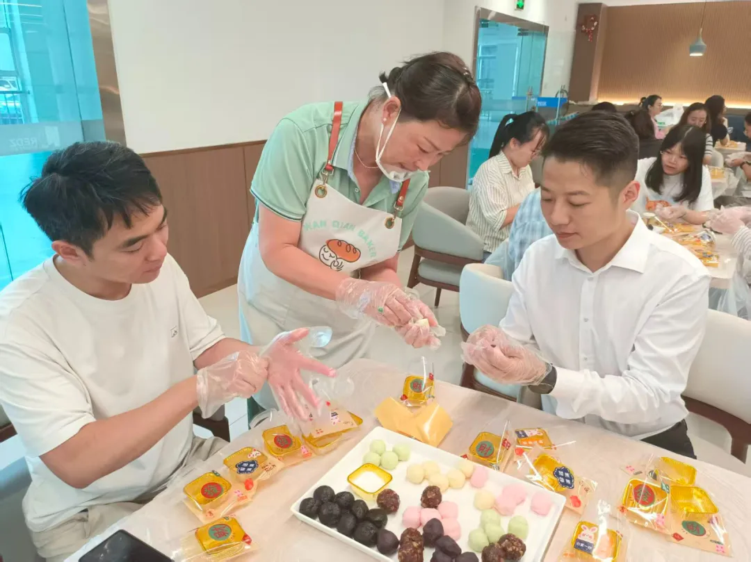 金秋颂雅 书香团圆——江苏省如东经济开发区中秋国庆双节同庆活动举办