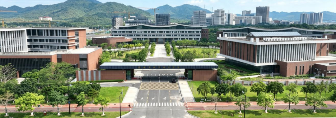 珠海市格力技工学校开学,校长董明珠将通过开学典礼