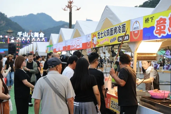 十亿曝光 百万奔赴!千山大舞台全网刷屏 钢都鞍山硬核出圈