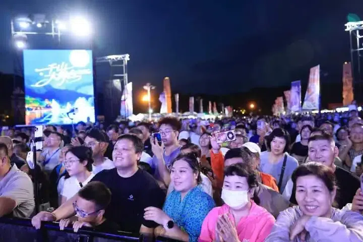 十亿曝光 百万奔赴!千山大舞台全网刷屏 钢都鞍山硬核出圈