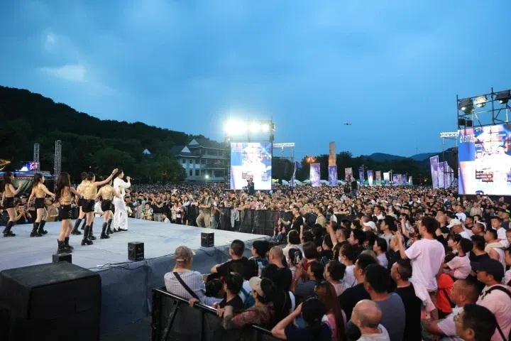 十亿曝光 百万奔赴!千山大舞台全网刷屏 钢都鞍山硬核出圈