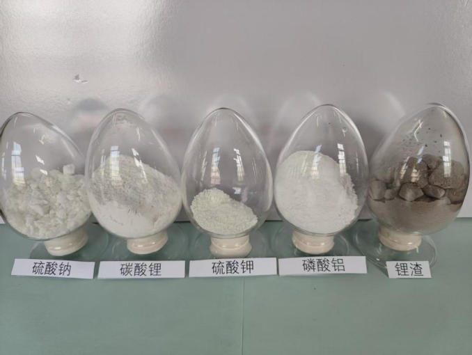 小明逛校园|527项优质高校项目登陆第26届中国国际工业博览会