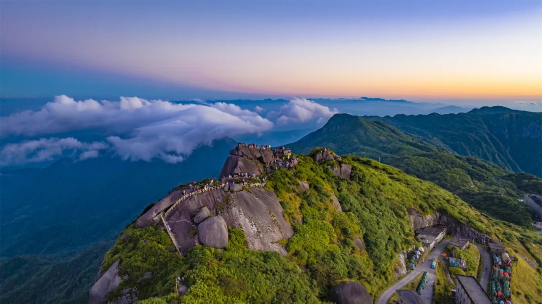 广西：且向山水要“凉趣”